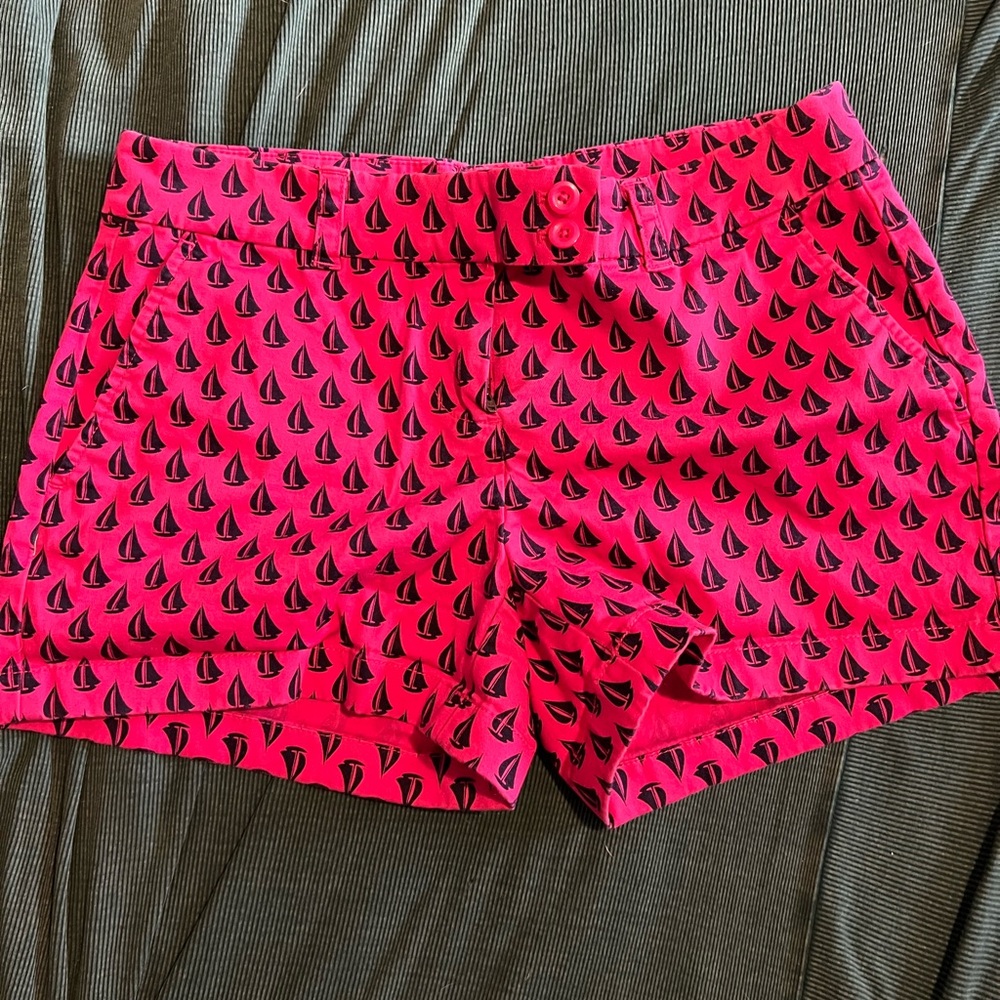 Vineyard vines size 4 sailboat shorts